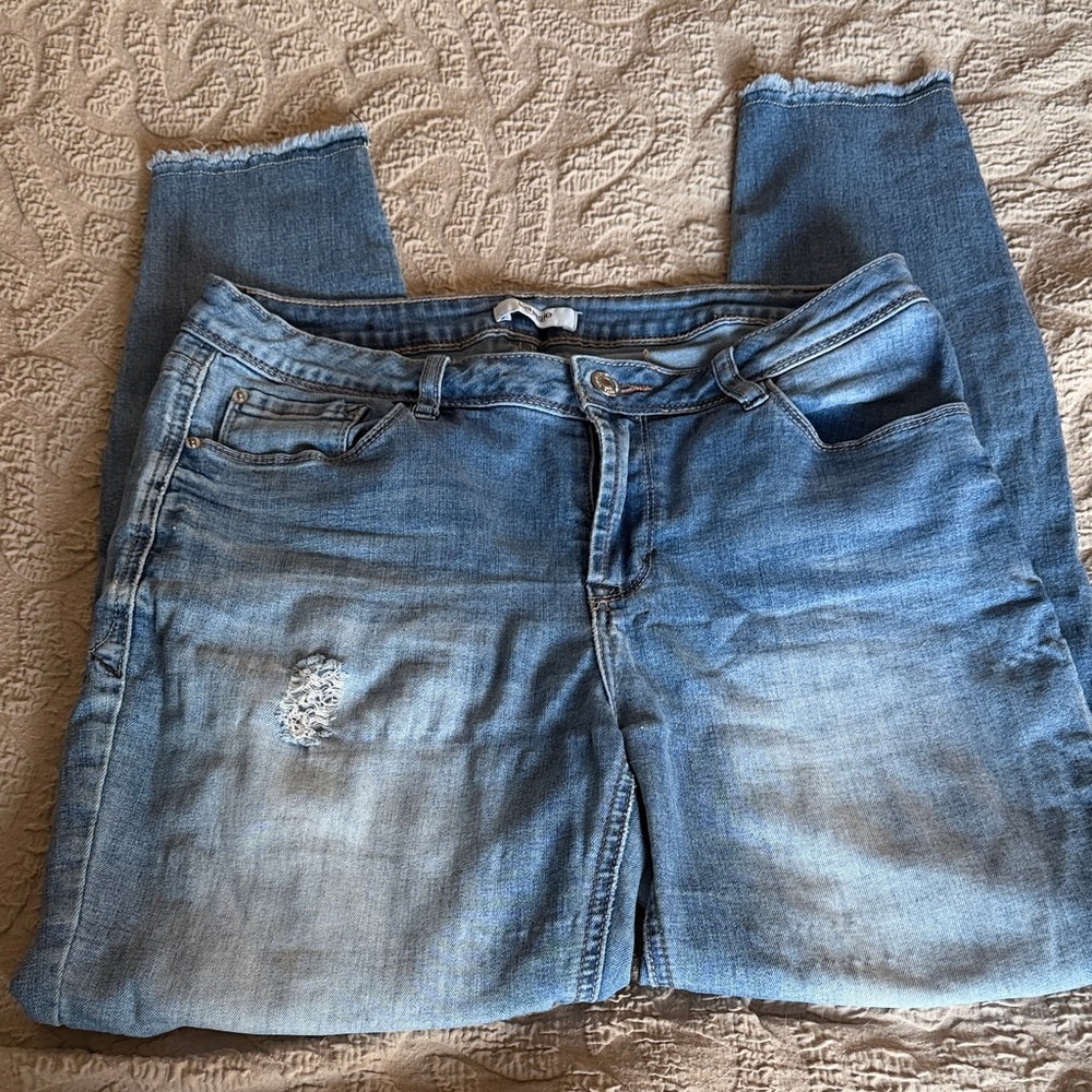 Kensie Light Blue Denim Jeans